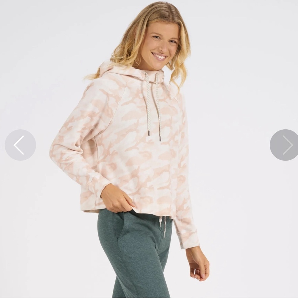 Vuori Blush Beach Camo Hooded Pullover